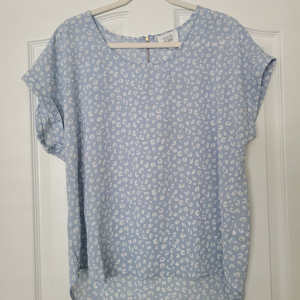 Olive & Oak flowy light blue leopard print flounce sleeve high low hem blouse